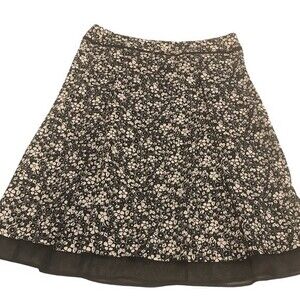Requirements black/white floral skirt